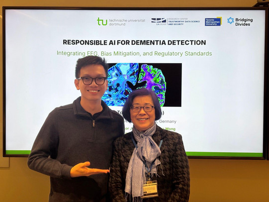 Toan with Prof. Josephine Pui-Hing Wong at Daphne Cockwell School of Nursing, TMU.