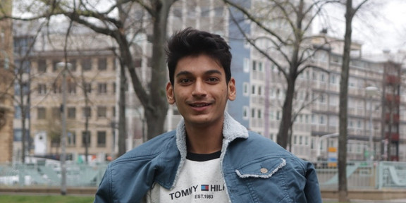 Ein Porträt von Ankur Bhatt